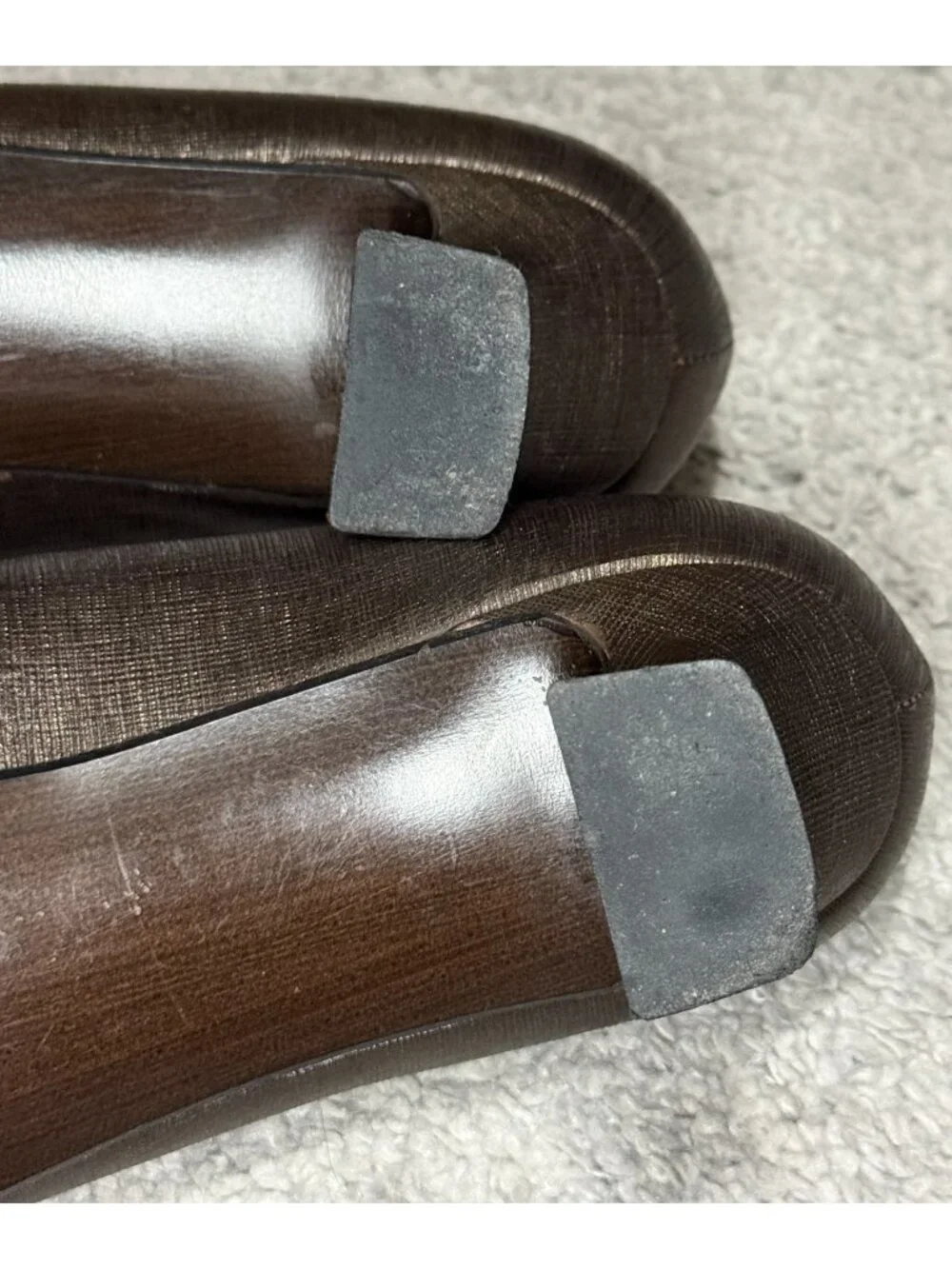 Stuart Weitzman Dark Brown Leather Square-Toe Kitten Heel Pumps 7.5M Bow Accent